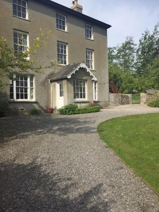 Top Floor At Cantref House Brecon Exterior foto